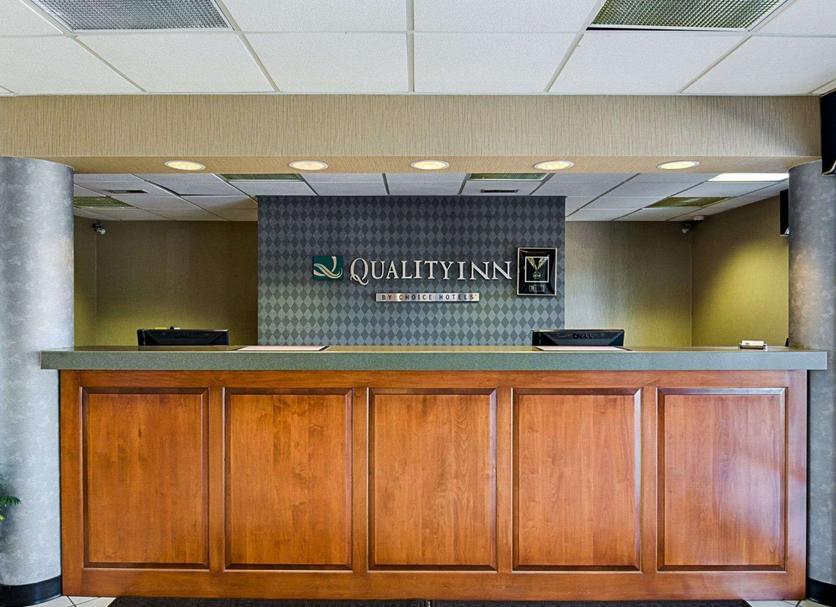 Front desk Photo