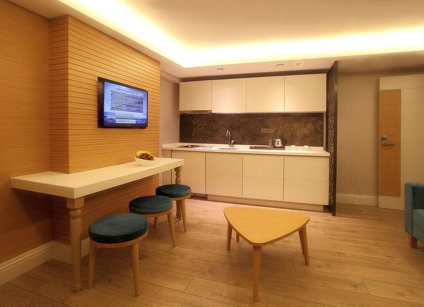 Kitchen Photo