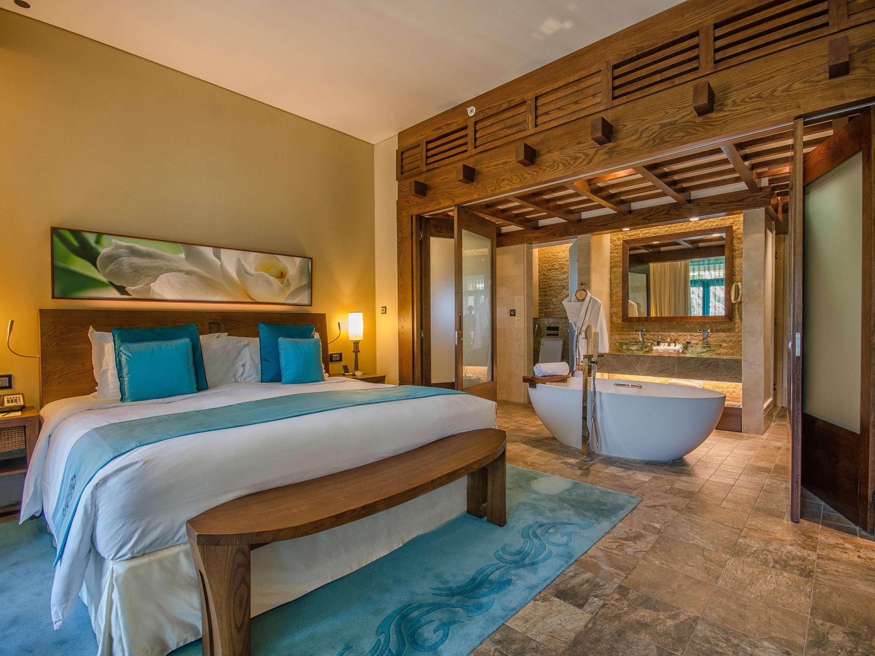 Sofitel Dubai The Palm Resort & Spa
