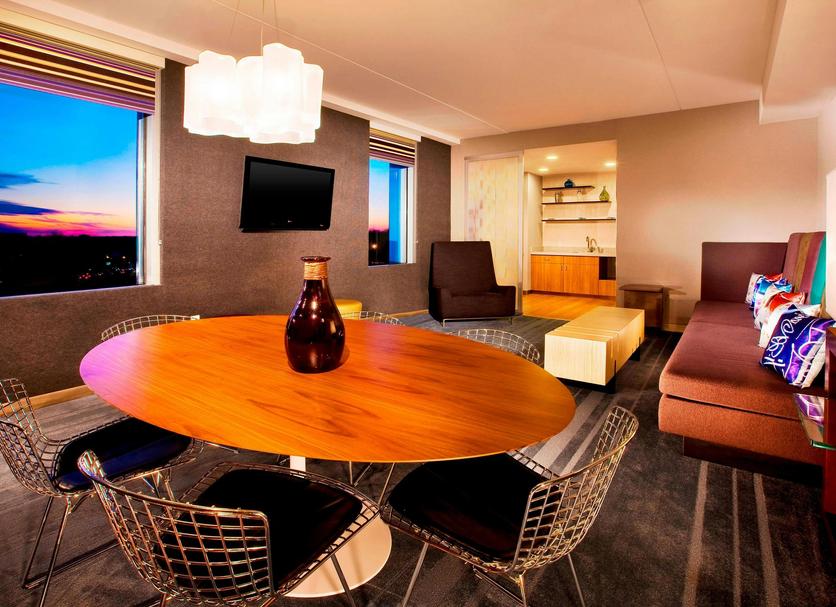Dining room Photo