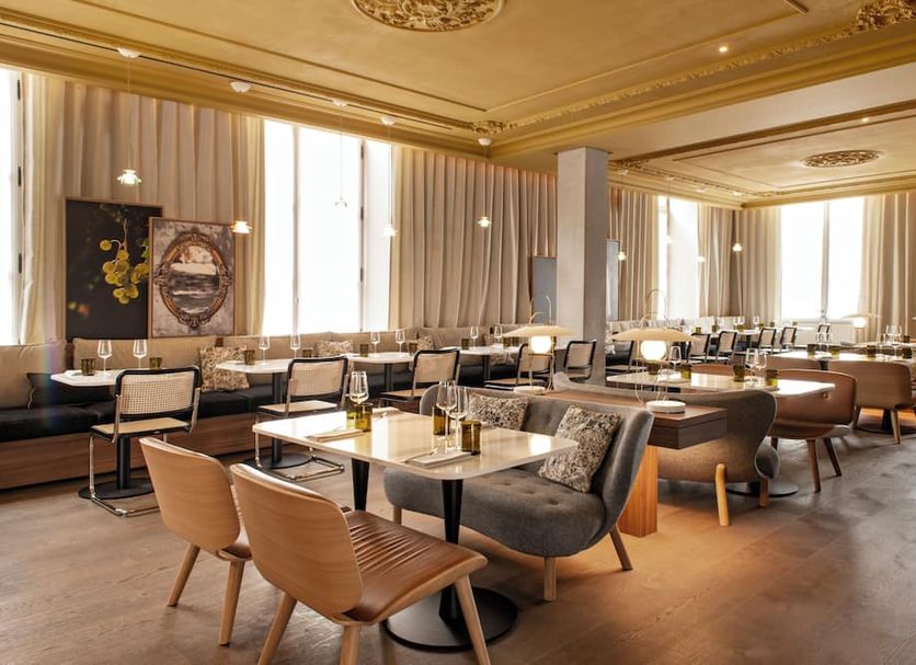 Restaurant Photo