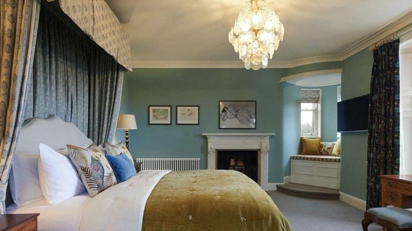 The Harbourview Hotel