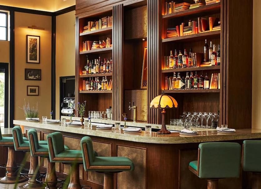 Bar Photo