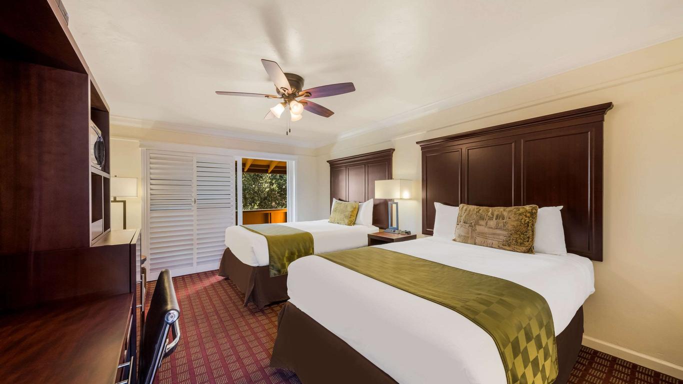 Clarion Collection Carmel Oaks Inn