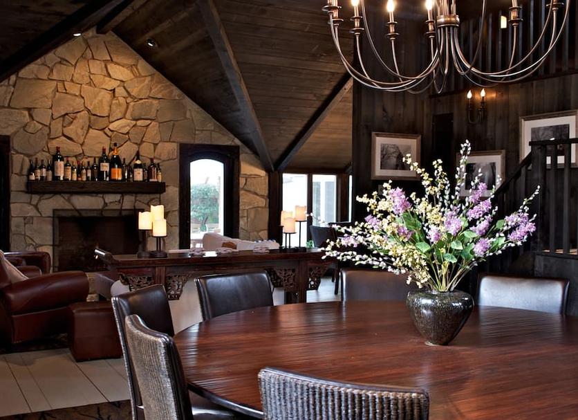 Dining room Photo