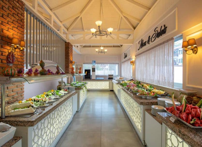 Buffet Photo