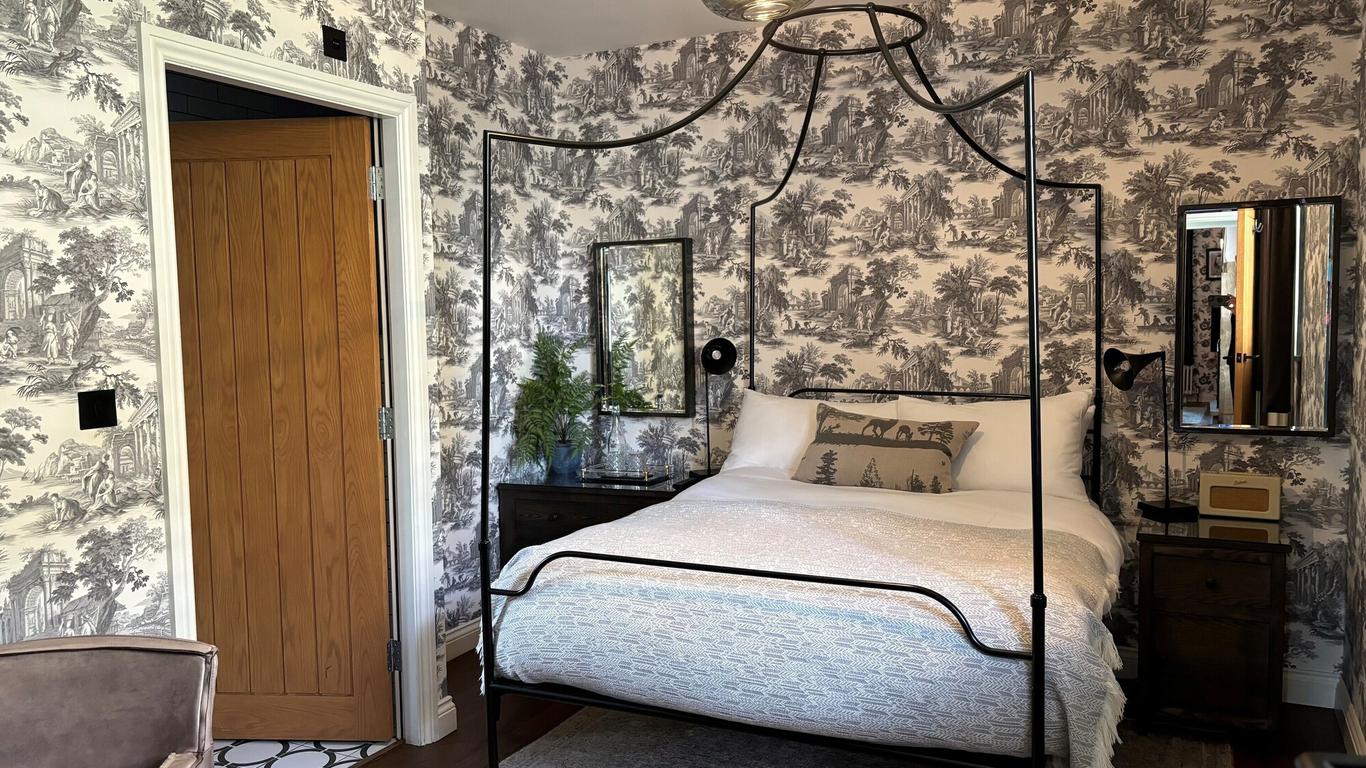 Manor House Lindley