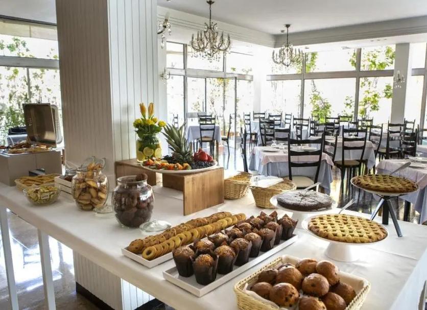 Buffet Photo