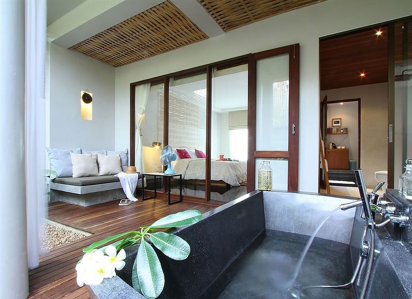 Villa Villa Pattaya in Pattaya with private outdoor soaking tub and bedroom terrace