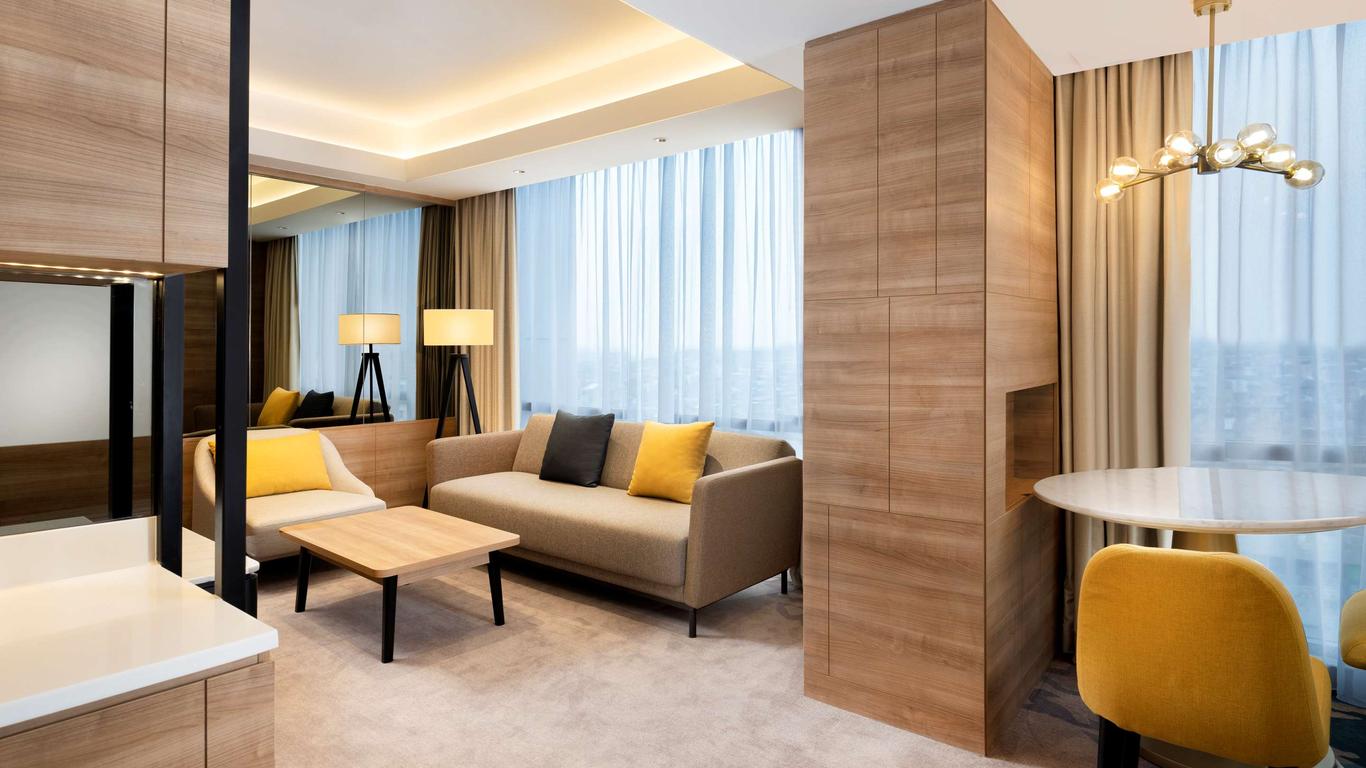 Hilton Garden Inn Jakarta Taman Palem