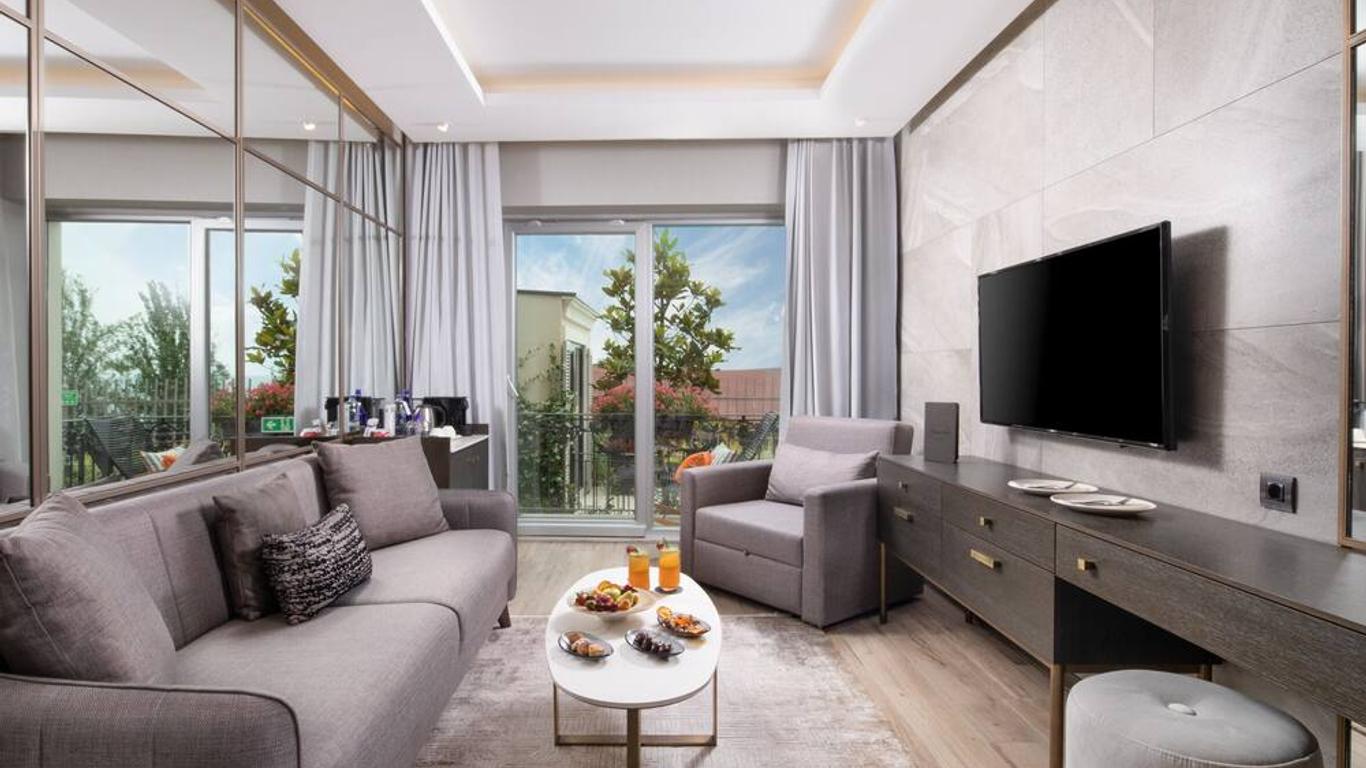 Mula Hotel