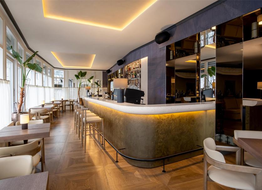 Bar Photo
