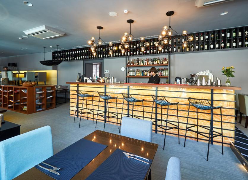 Bar Photo