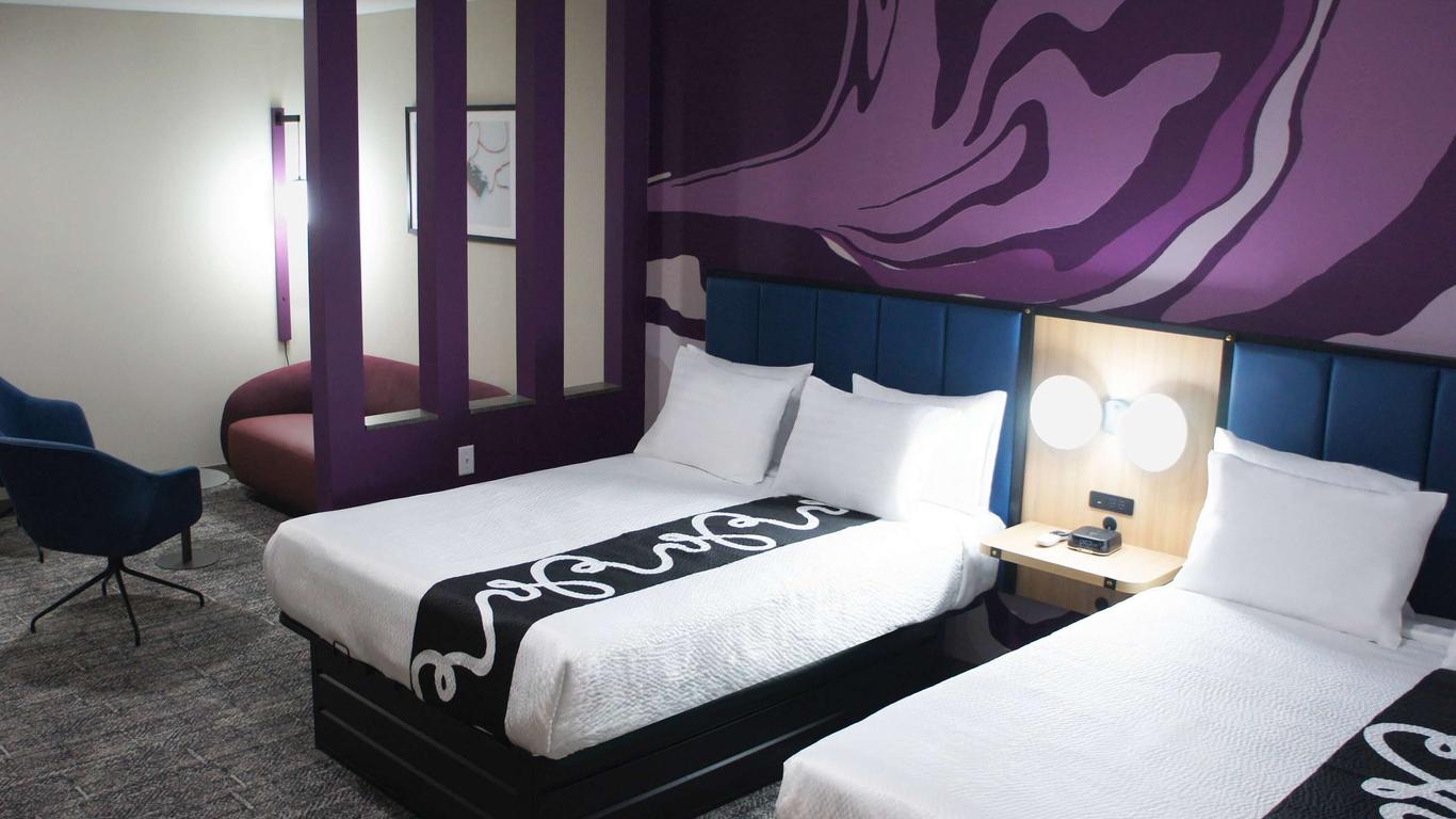 La Quinta Inn & Suites by Wyndham Memphis East