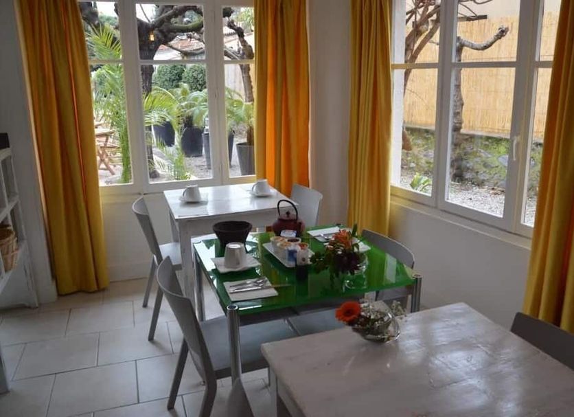 Dining room Photo