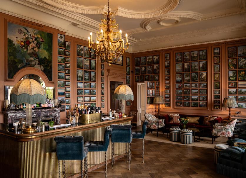 Bar Photo