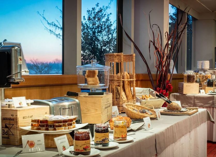 Buffet Photo