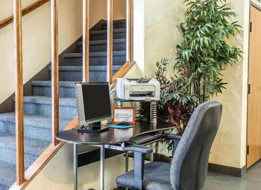 Business center Photo