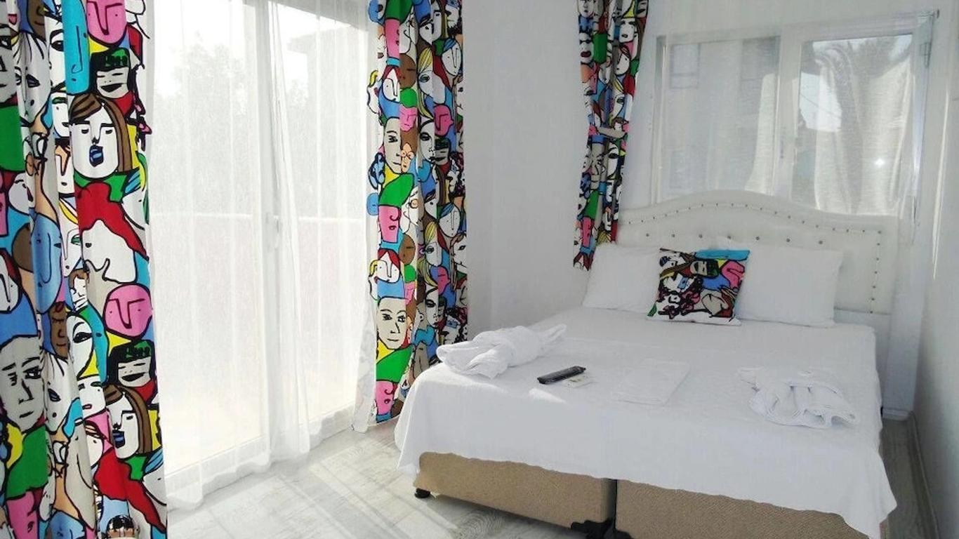 Fullmoon Rooms