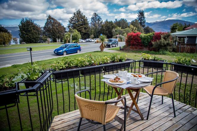 Te Anau Lakefront Bed and Breakfast