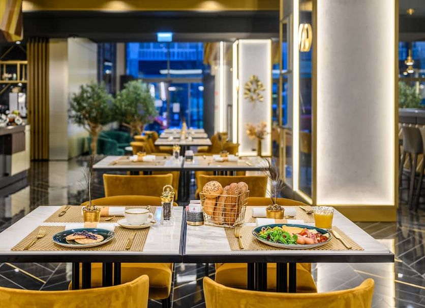 Restaurant Photo