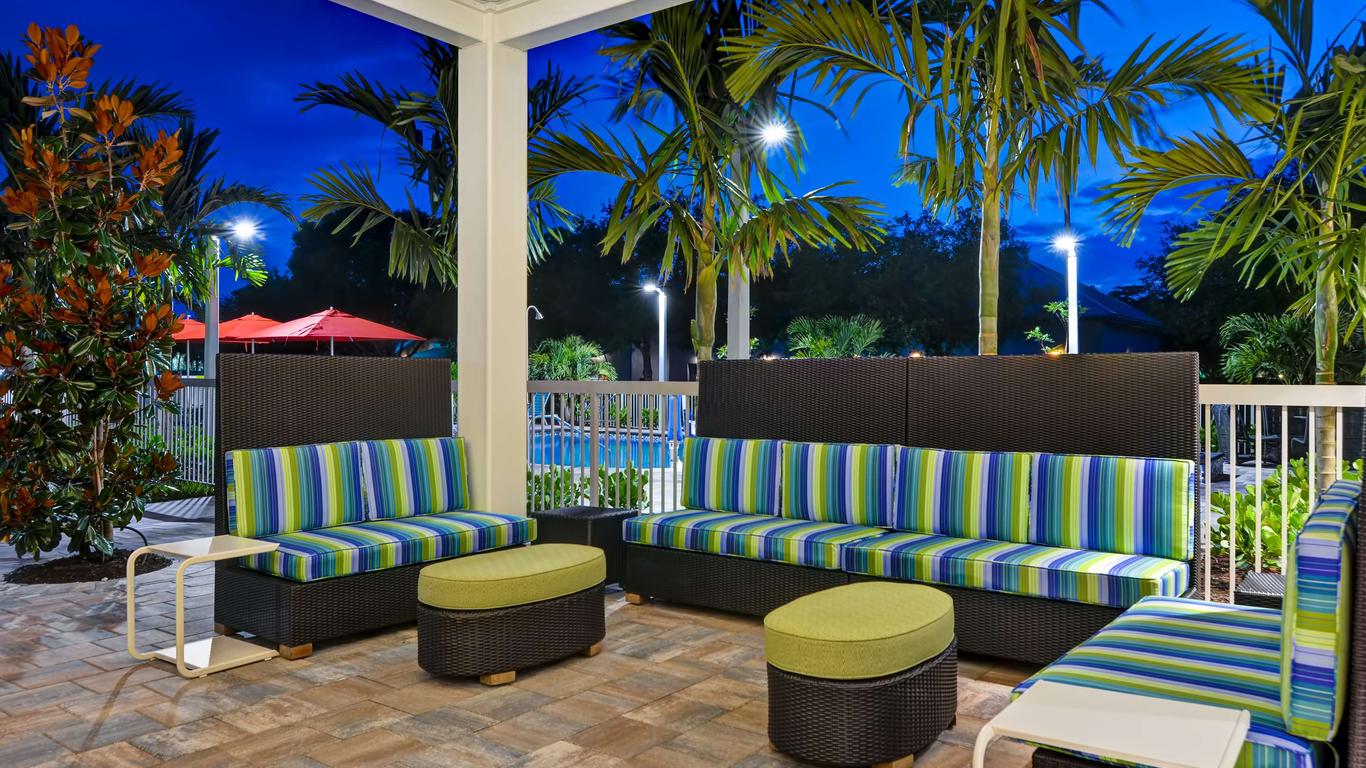 Home2 Suites by Hilton Naples I-75 Pine Ridge Road