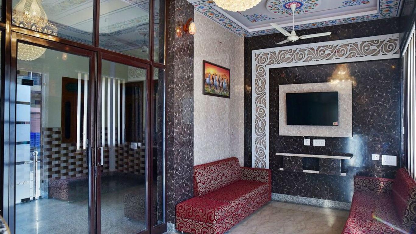 OYO 11389 Hotel Ng Palace