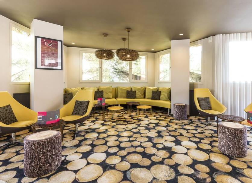 Lounge Photo