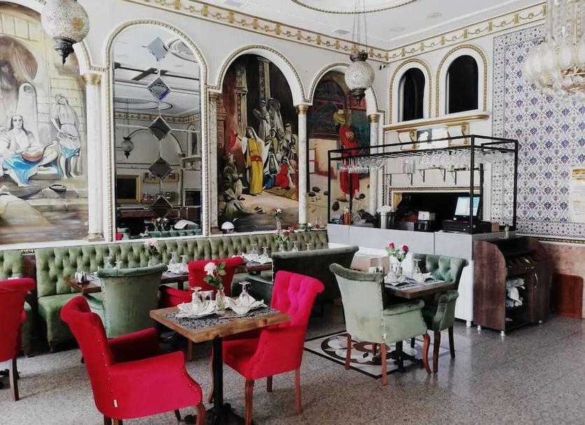 Restaurant Photo