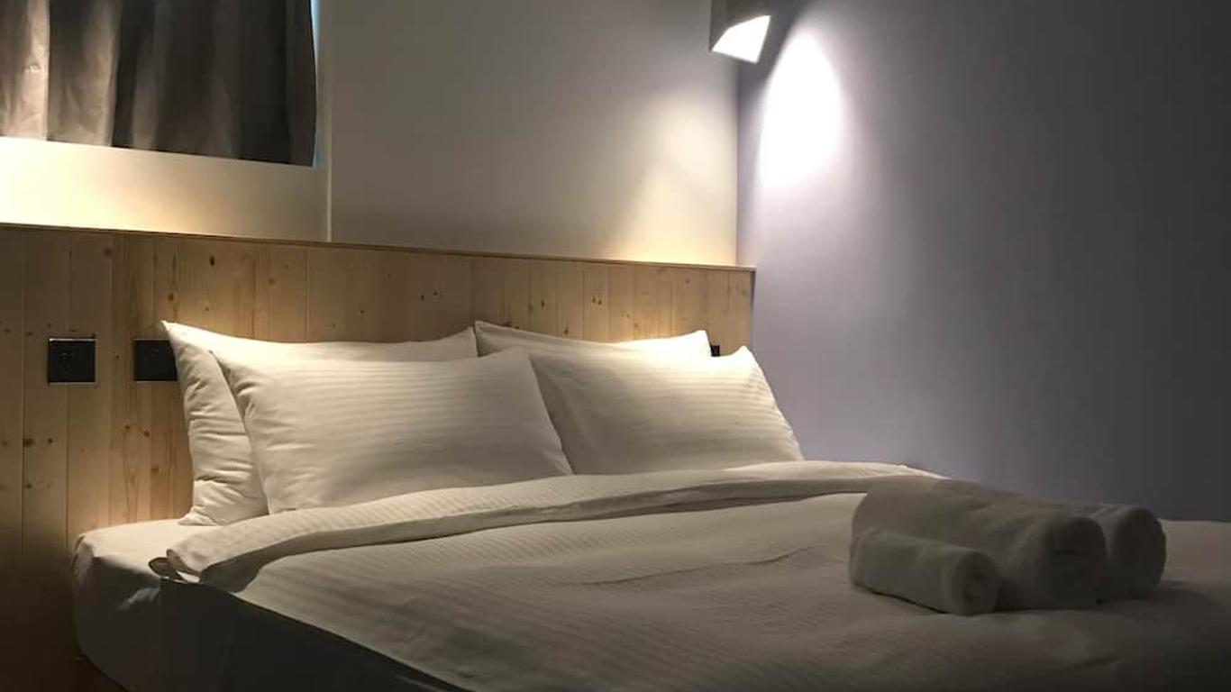 Just Inn Taipei -Xin Yi