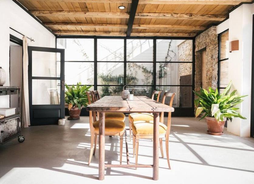 Dining room Photo