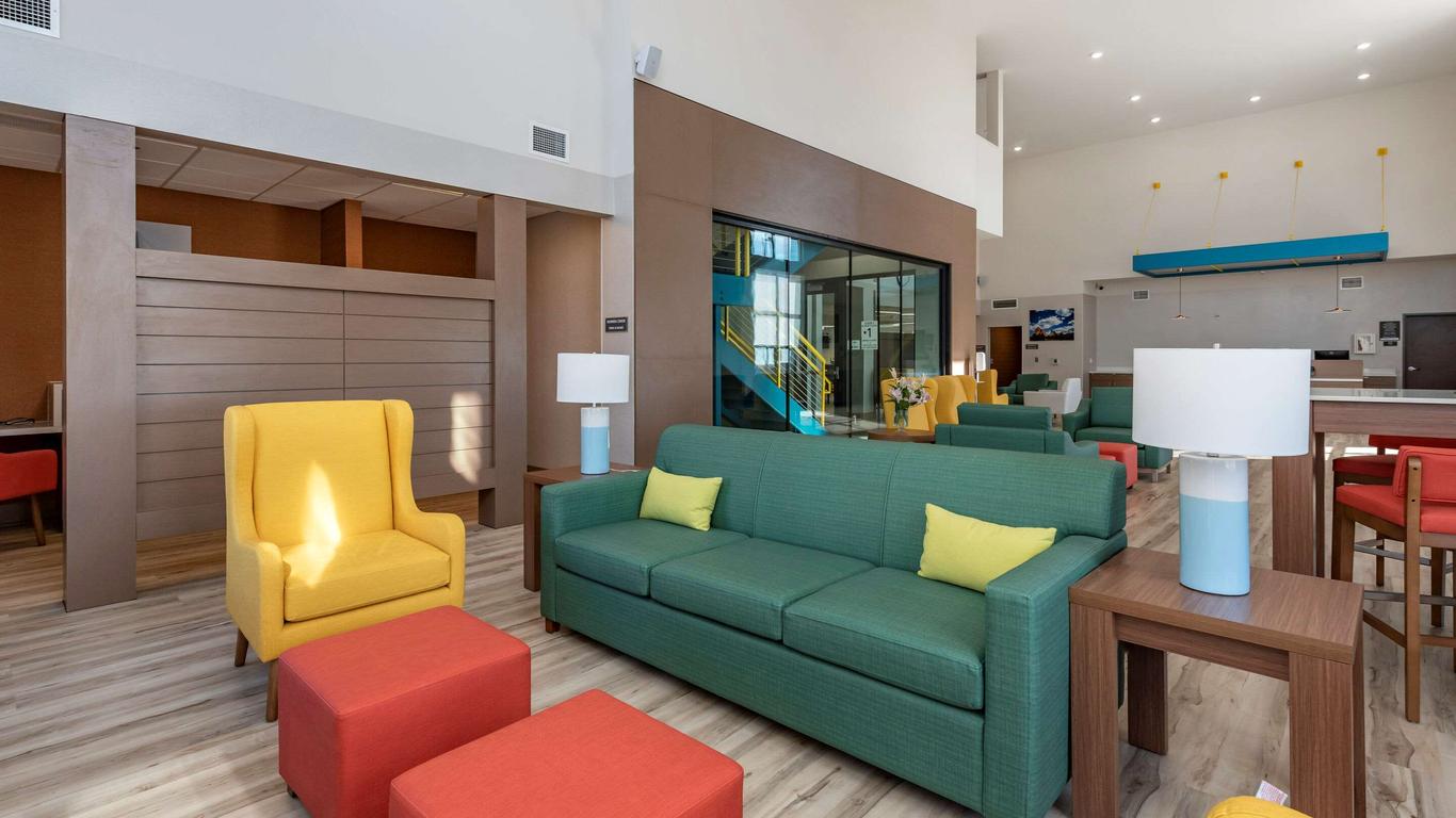 Comfort Suites Colorado Springs East - Medical Center Area
