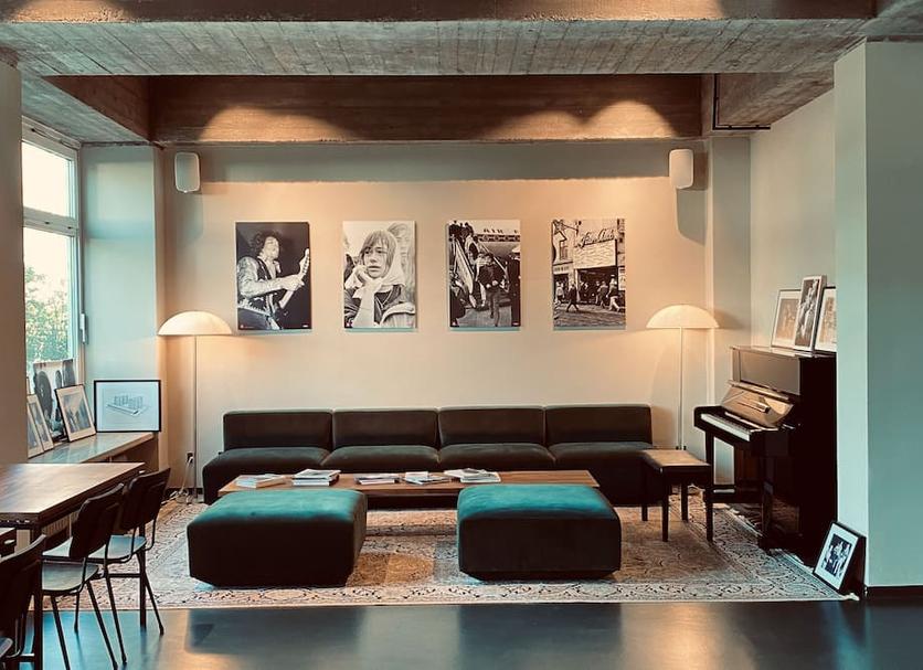 Lounge Photo