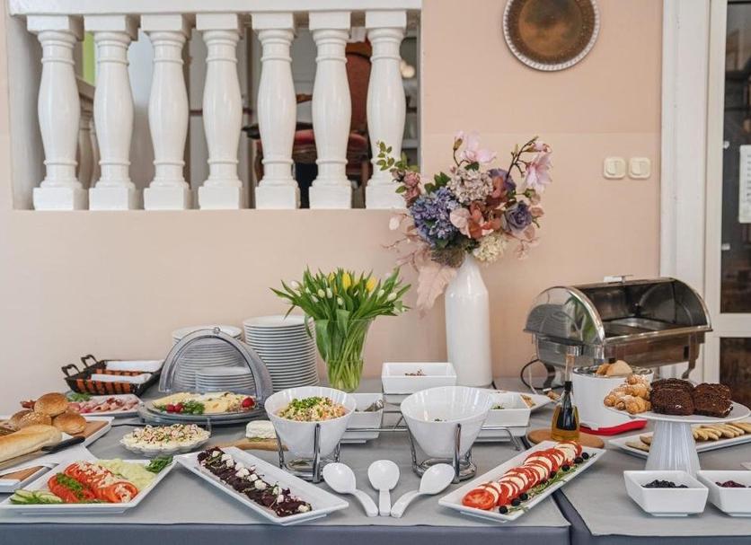 Buffet Photo