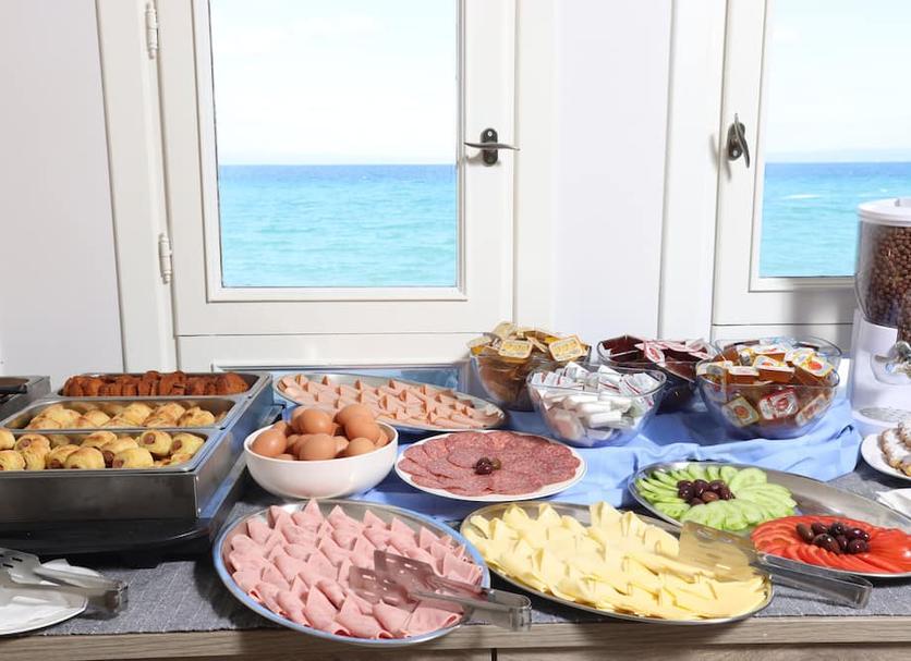 Buffet Photo