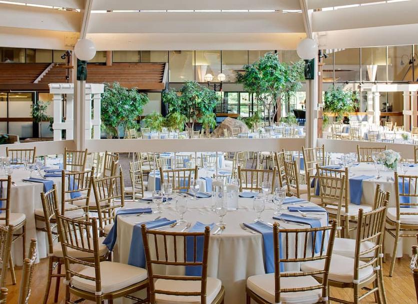 Banquet hall Photo