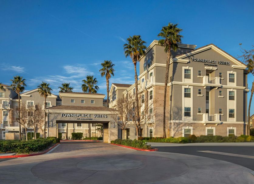 TownePlace Suites by Marriott Ontario Airport in Rancho Cucamonga, exterior entrance with palm trees