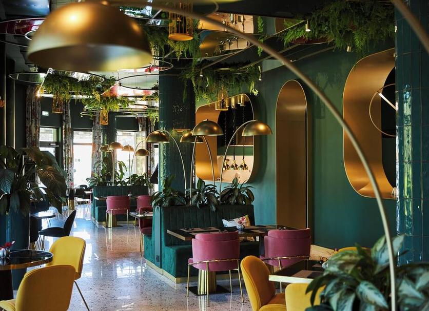 Restaurant Photo