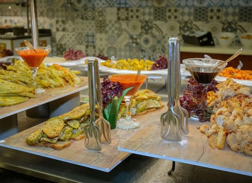 Buffet Photo