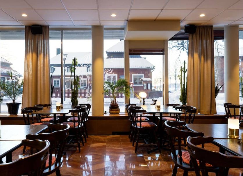 Restaurant Photo