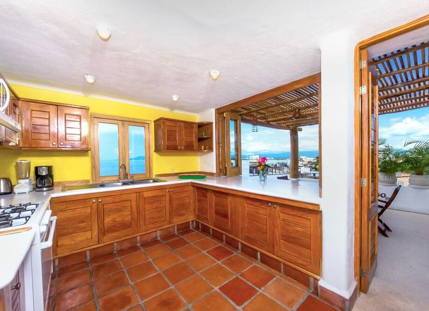 Kitchen Photo
