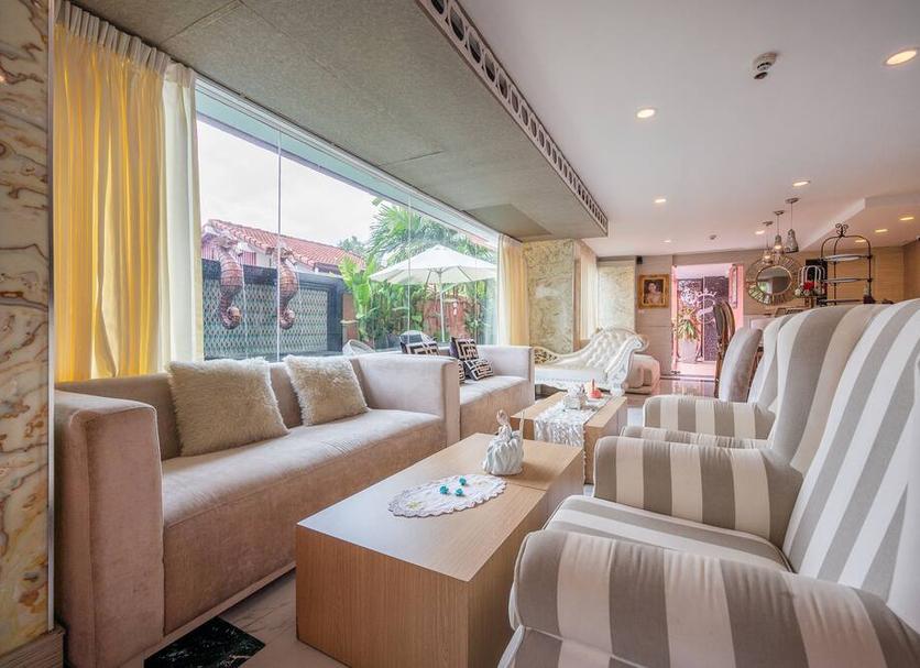 Lounge Photo