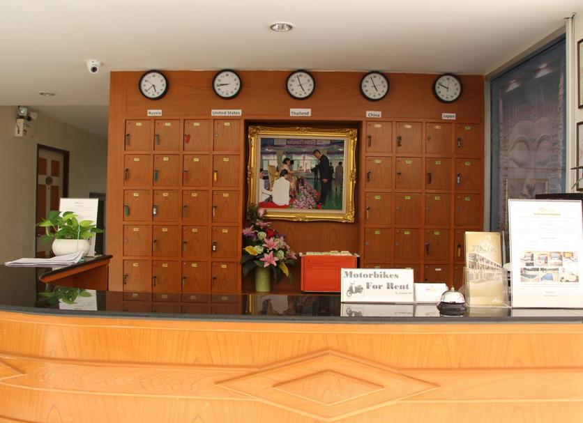 Front desk Photo