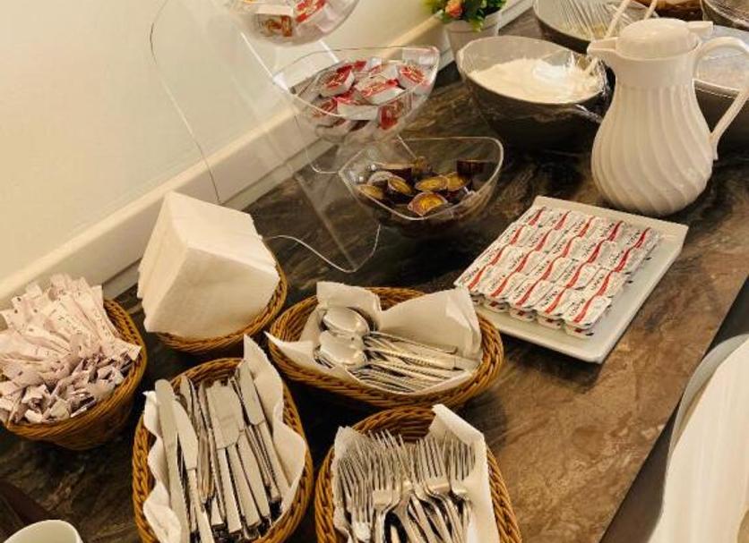 Buffet Photo
