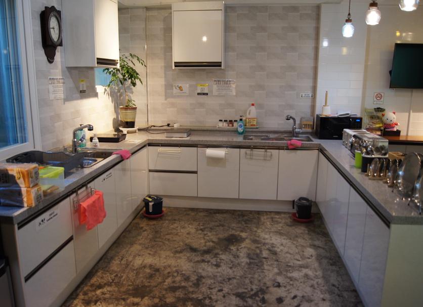 Kitchen Photo