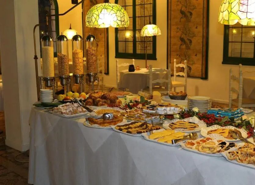 Buffet Photo