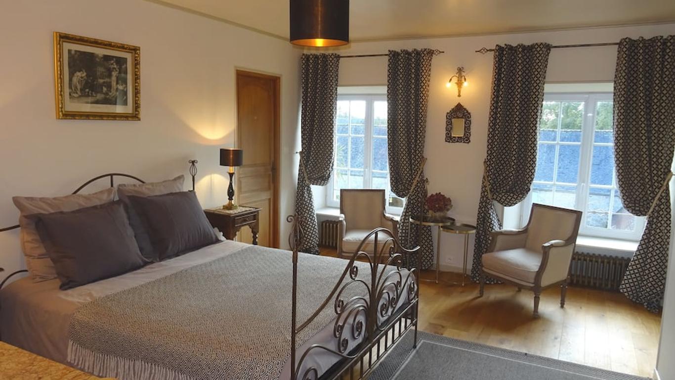 Manoir De Savigny