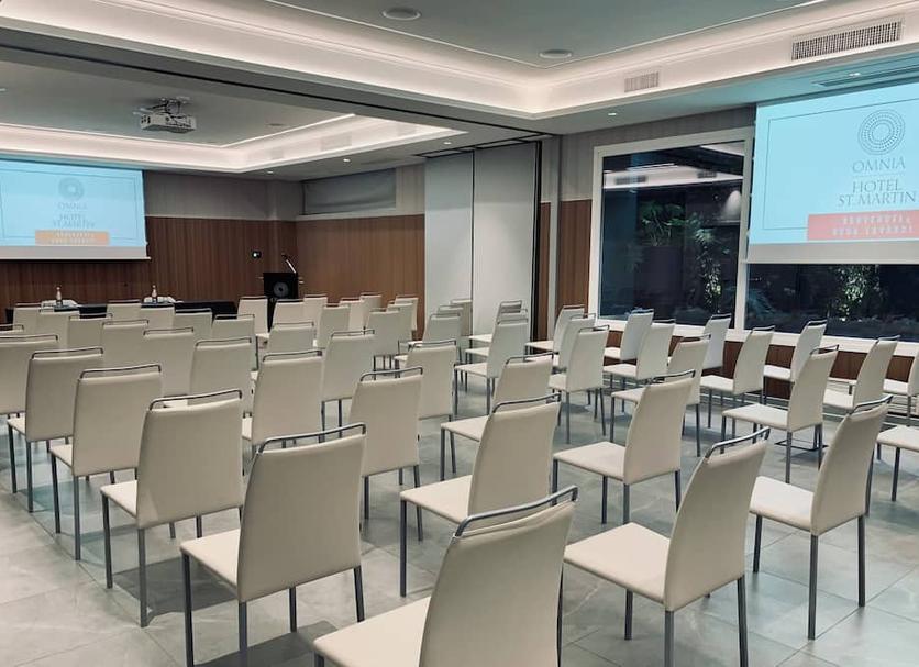 Conference room Photo