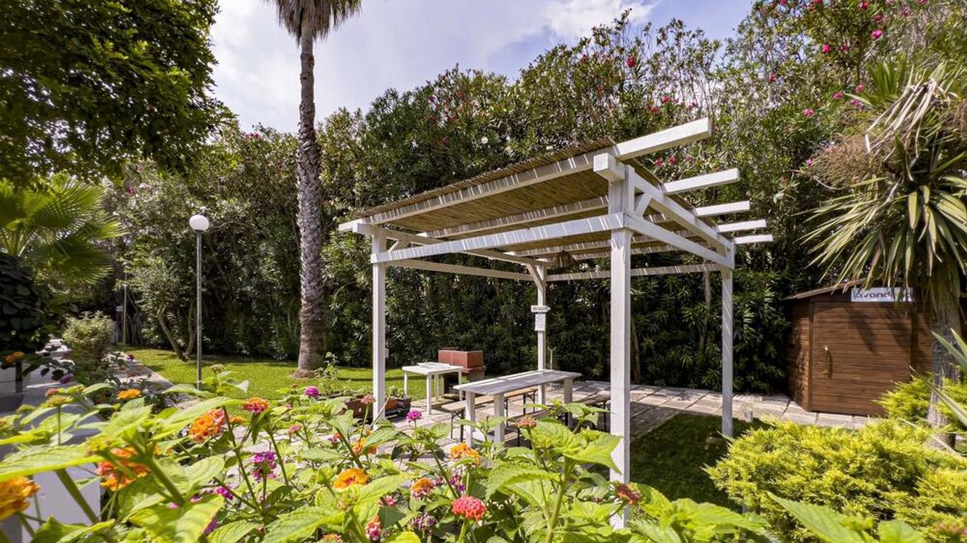 Residence Borgo Latino- Localo