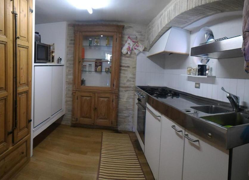 Kitchen Photo